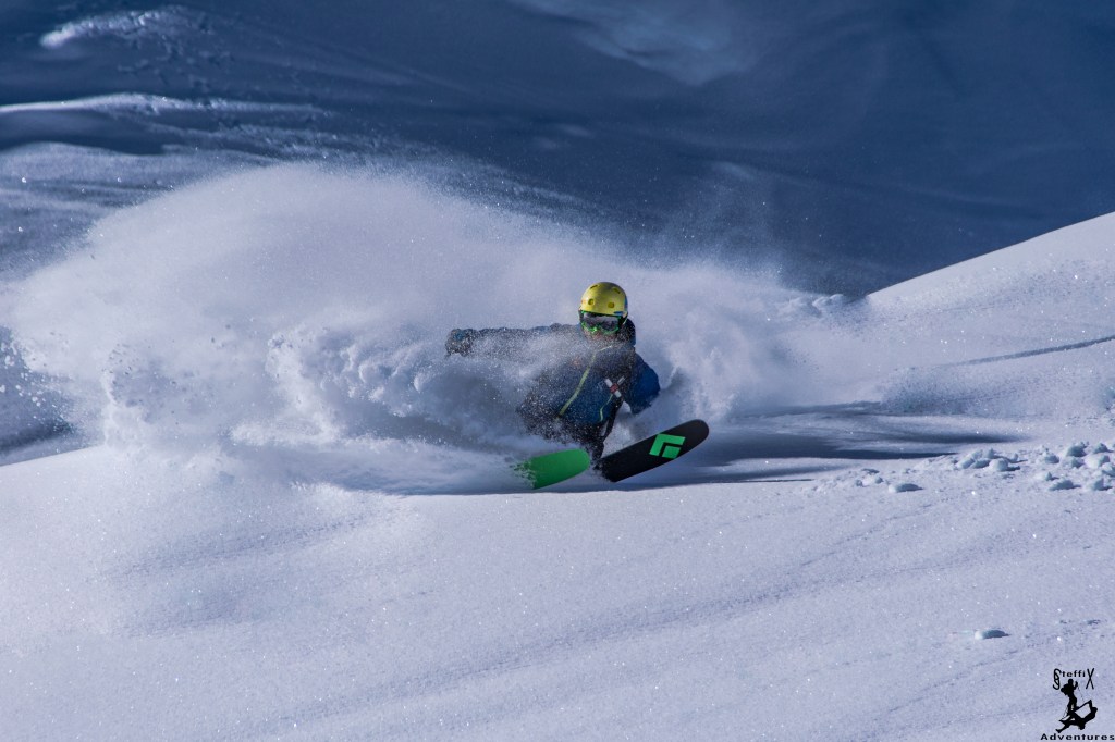 Many friends on&nbsp;powderdays