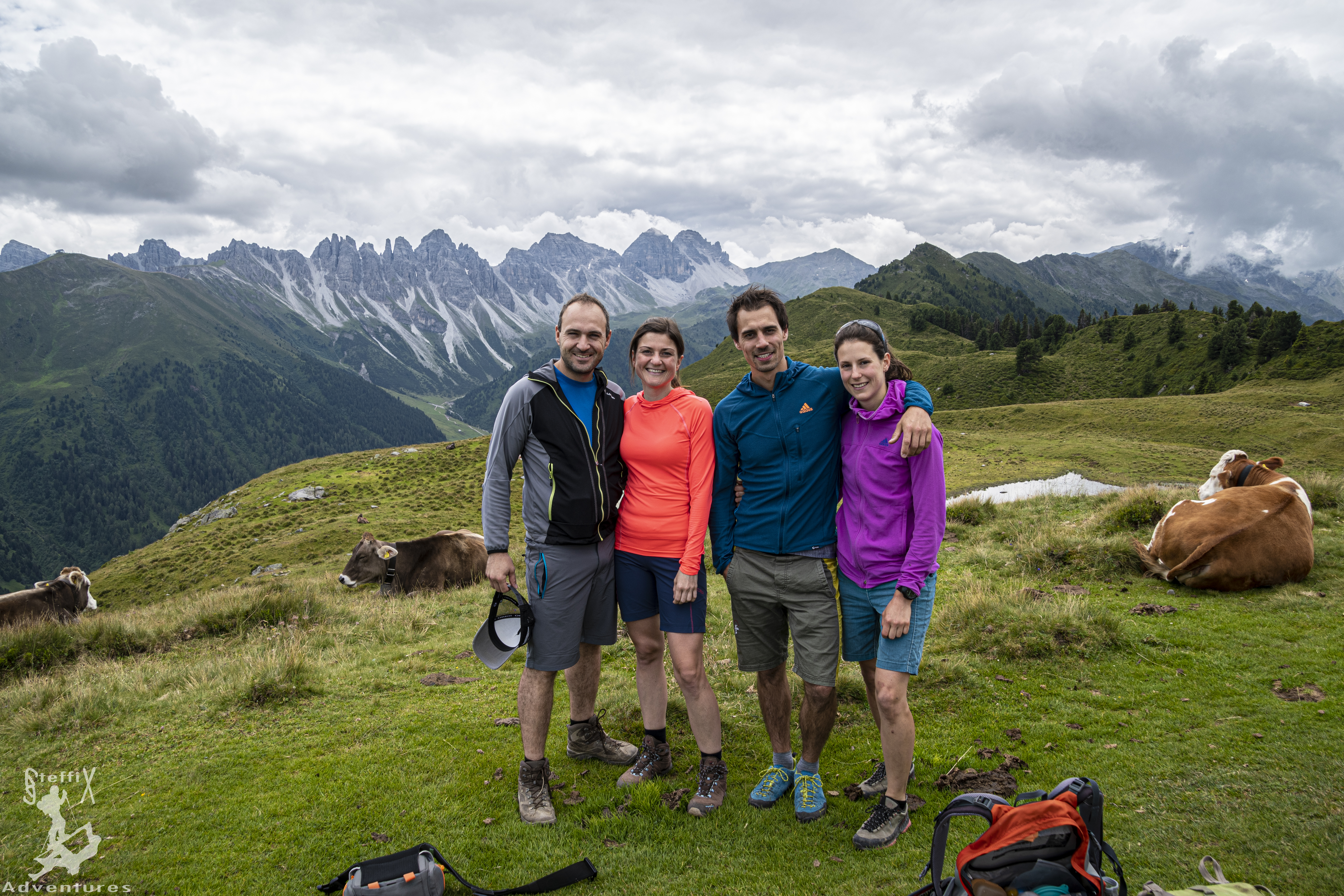 Kalkögel im Rücken